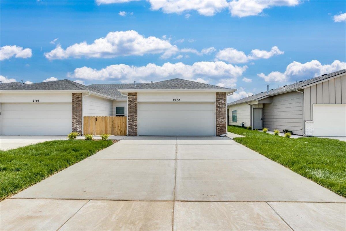 15210 W Kristina St, Goddard