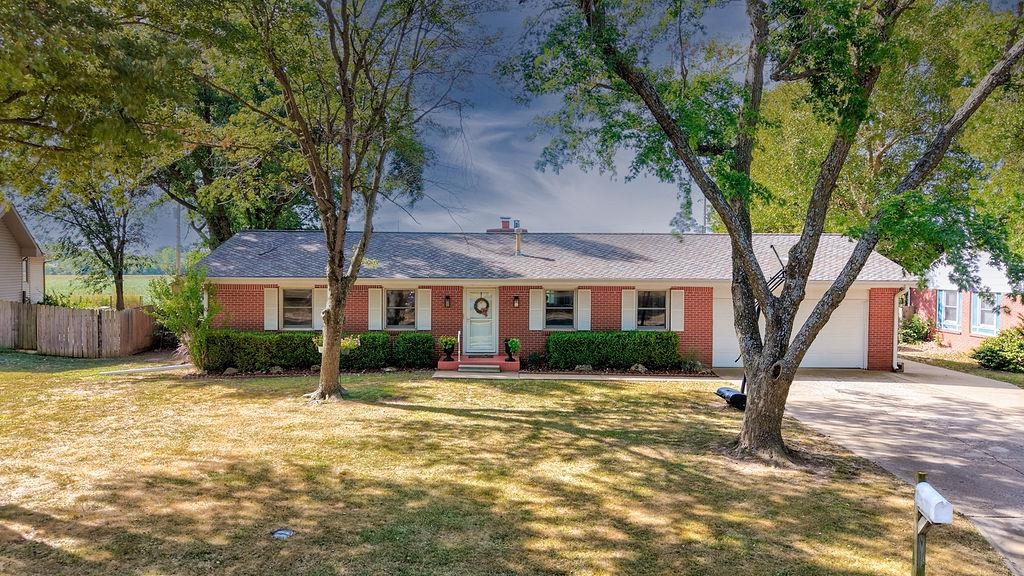 13 Fleetwood, Winfield