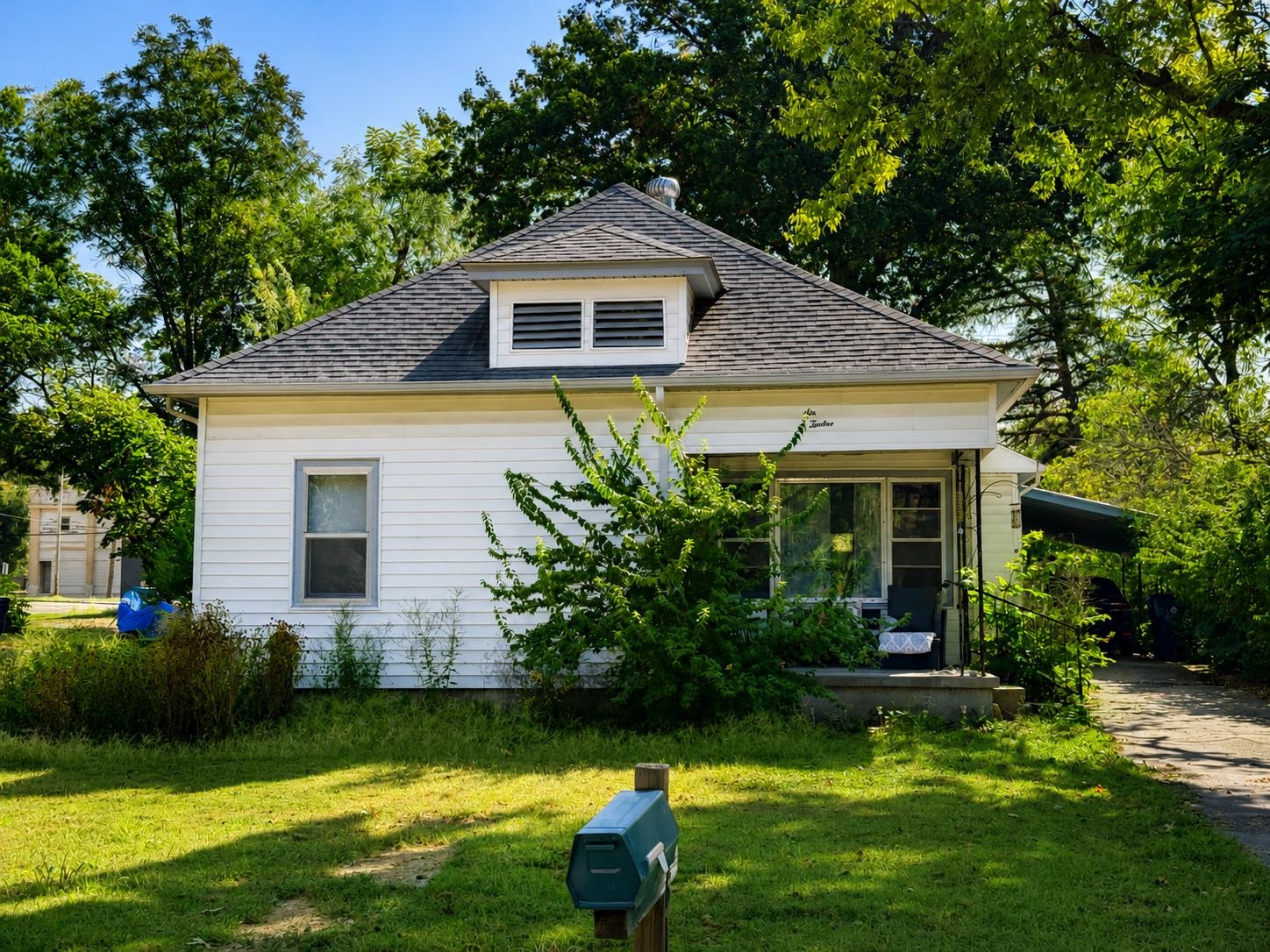612 N Oak, Eureka, KS, 67045