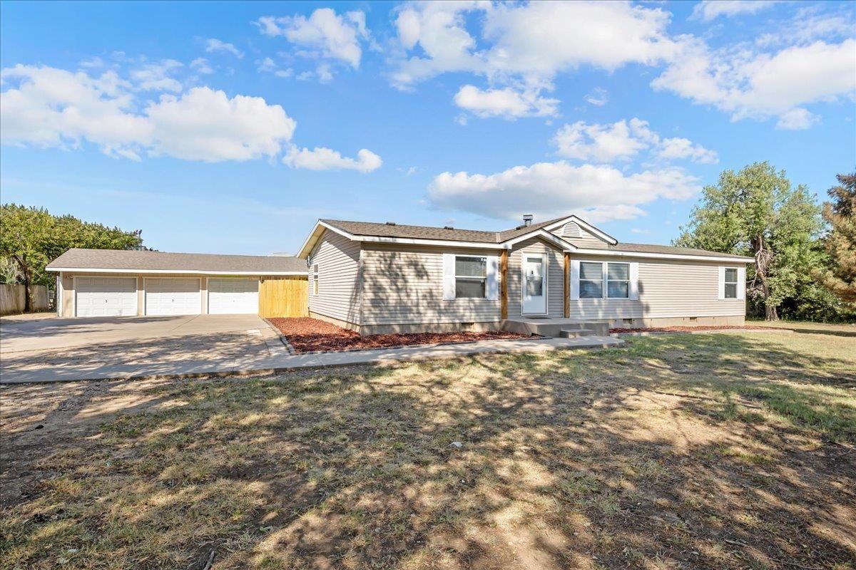 3521 S 137th St E, Wichita