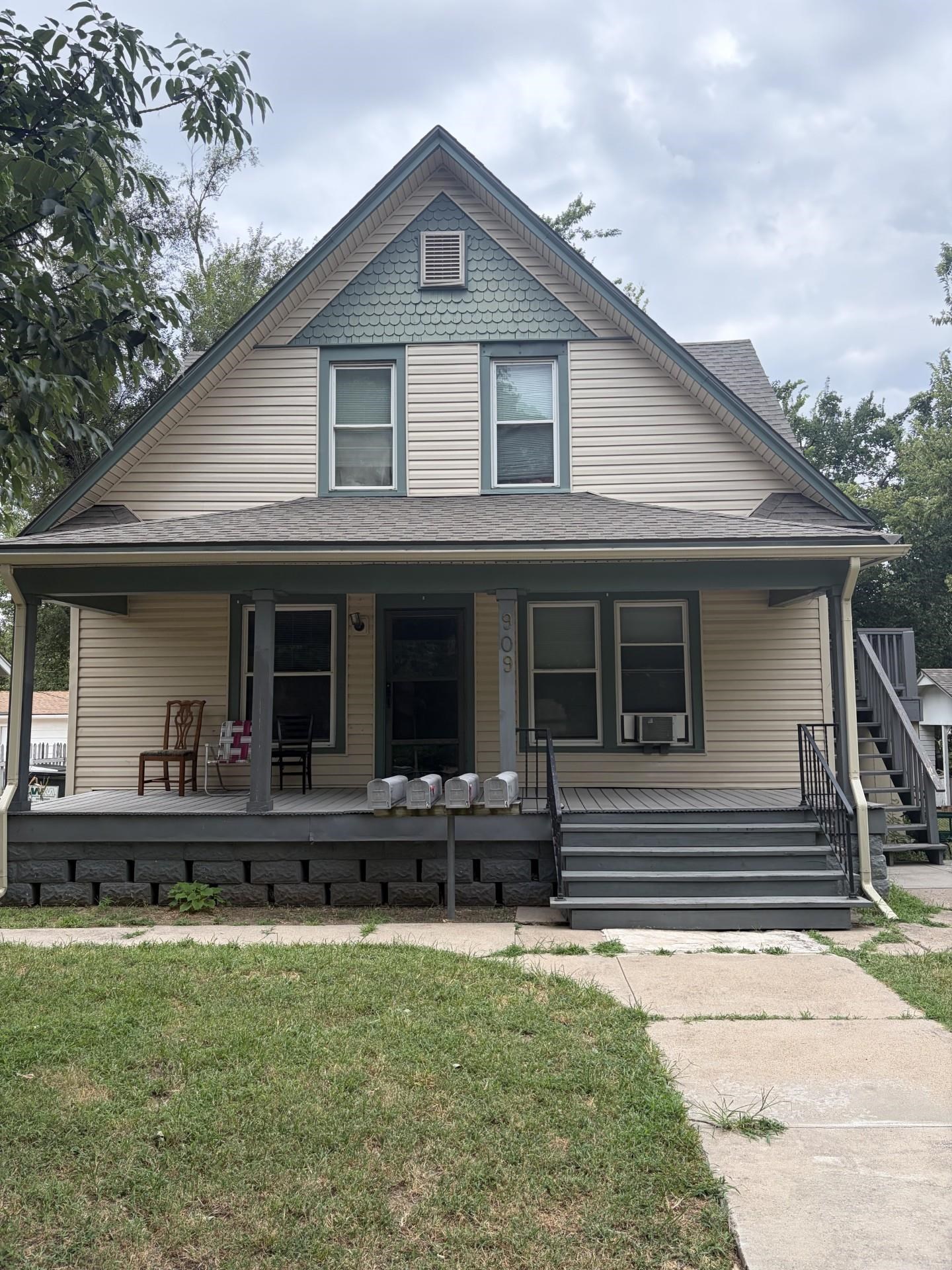909 N Porter Ave Apts 1-4, Wichita