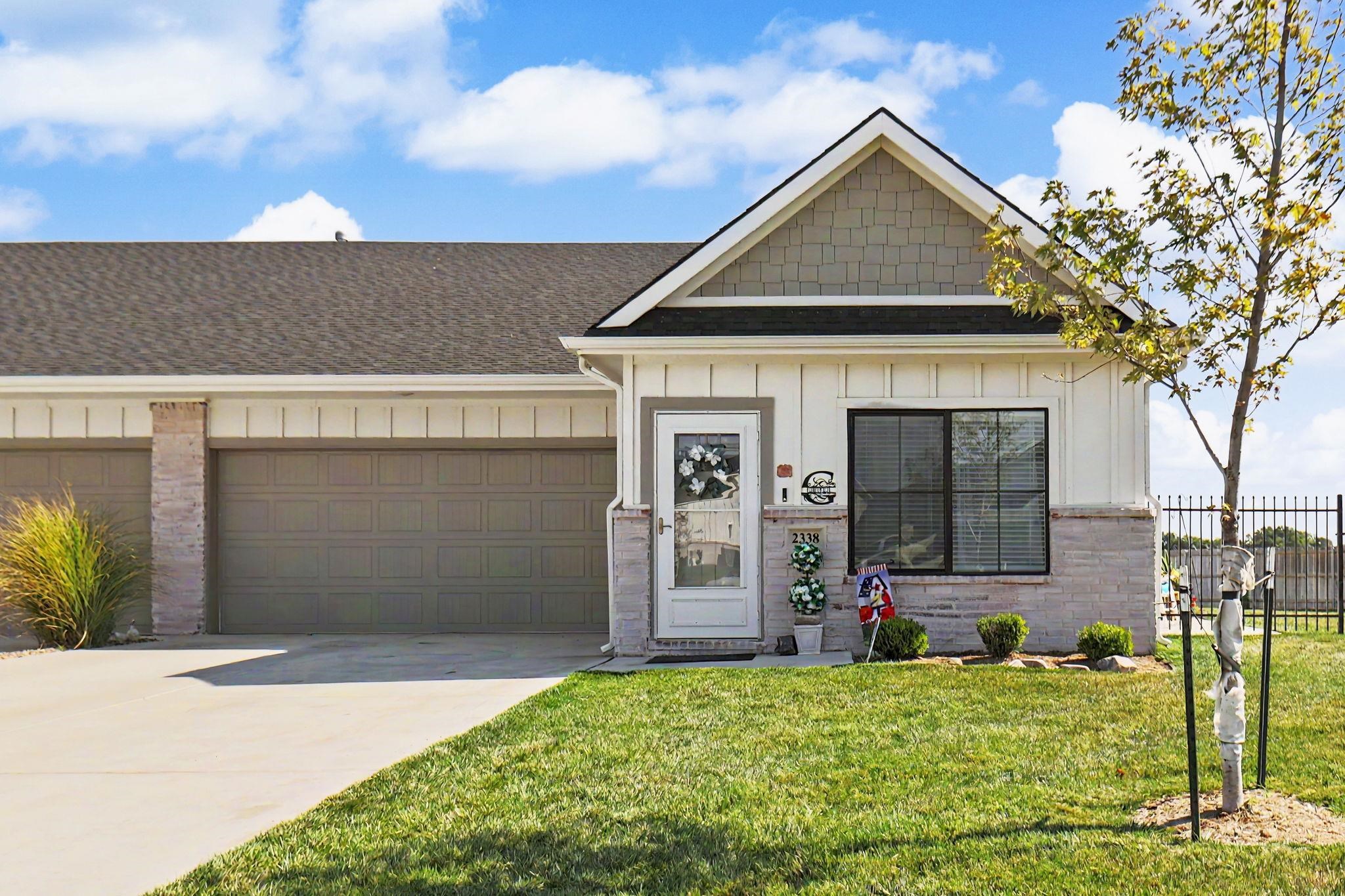 2338 S Spring Hill Ct, Goddard