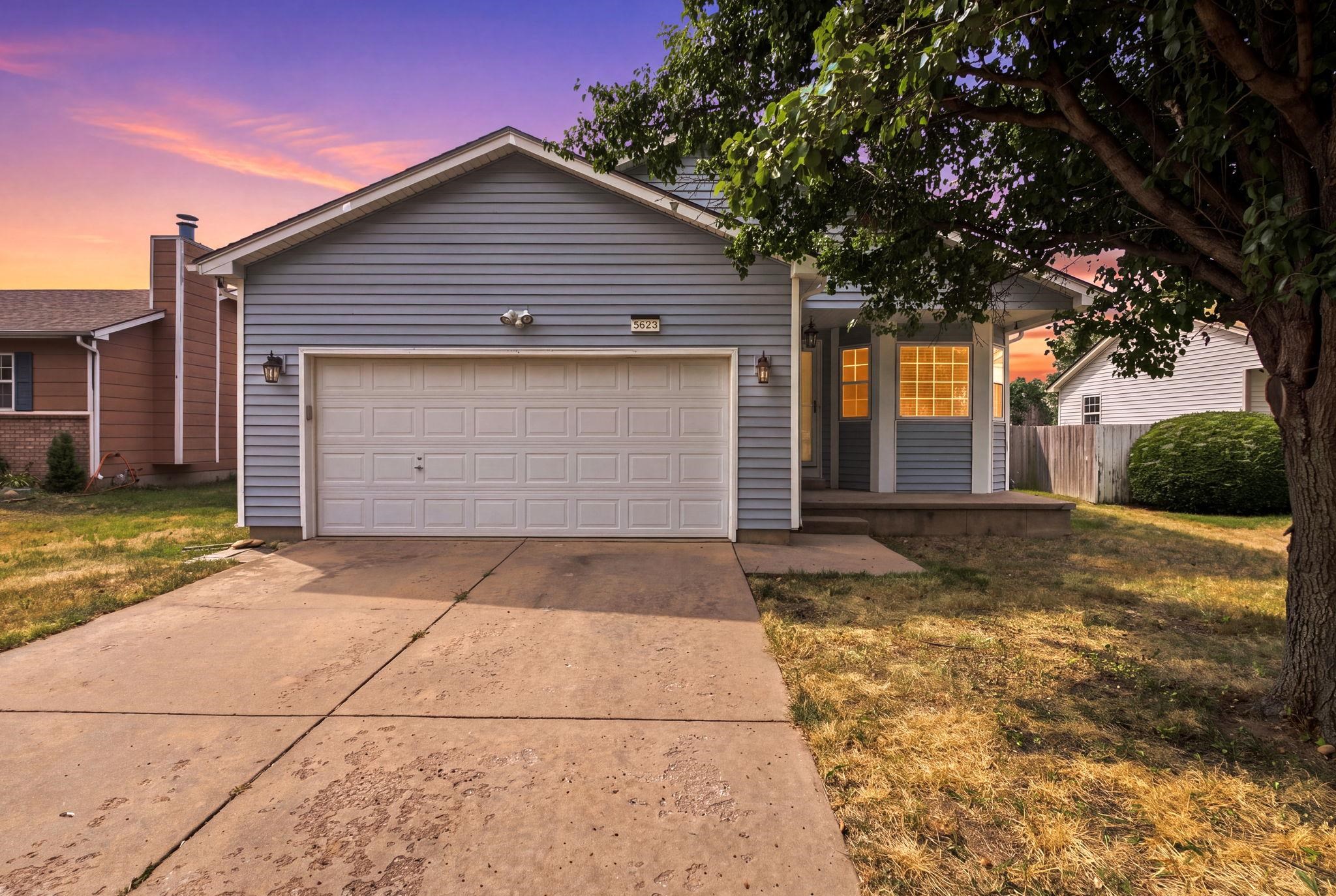 5823 W 41st Cir S, Wichita