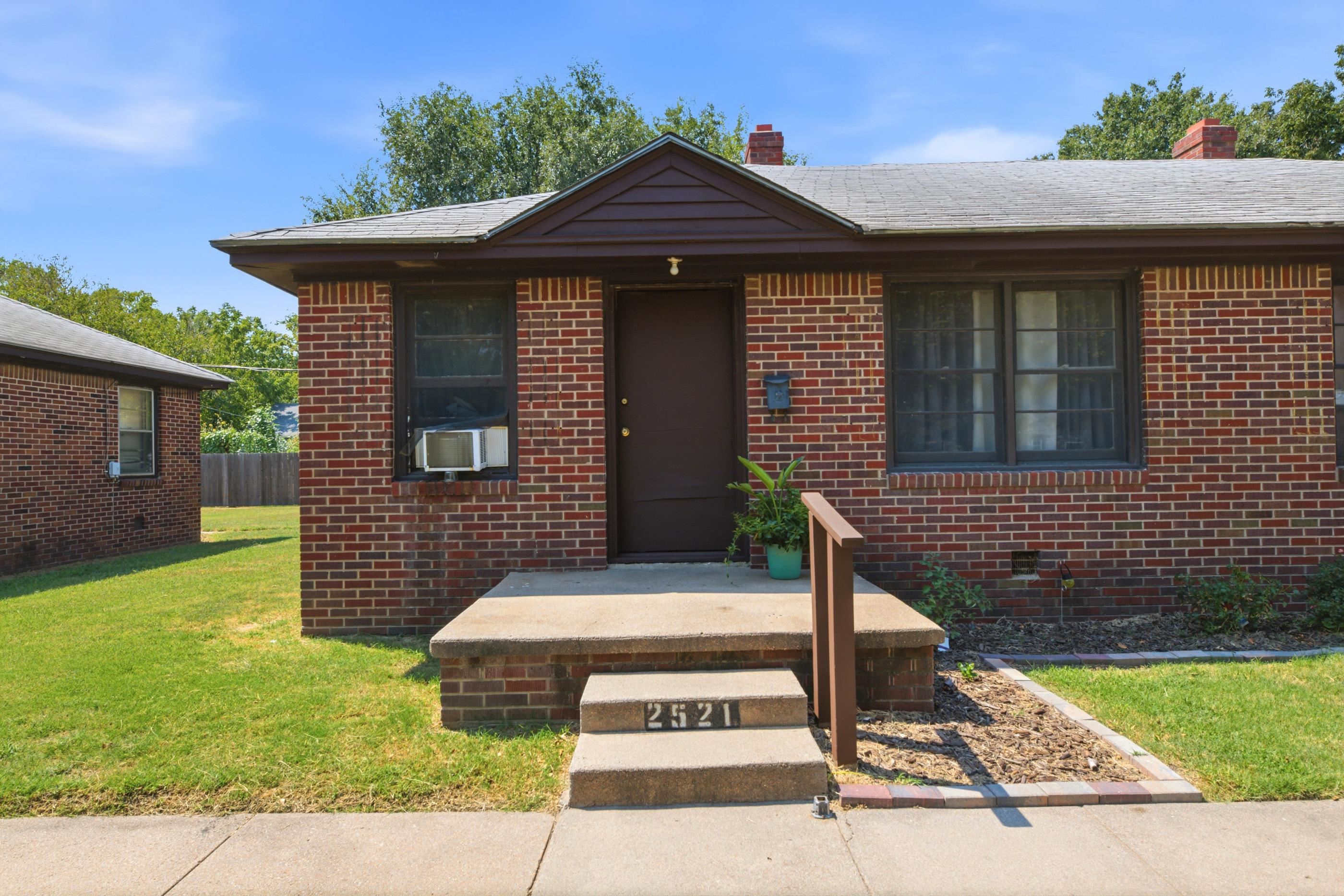 2525 S Ellis Ave, Wichita, KS, 67216