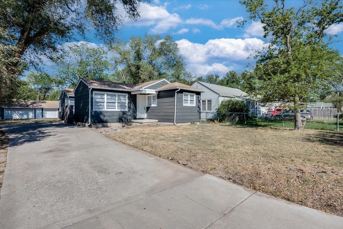 515 N Flora, Wichita