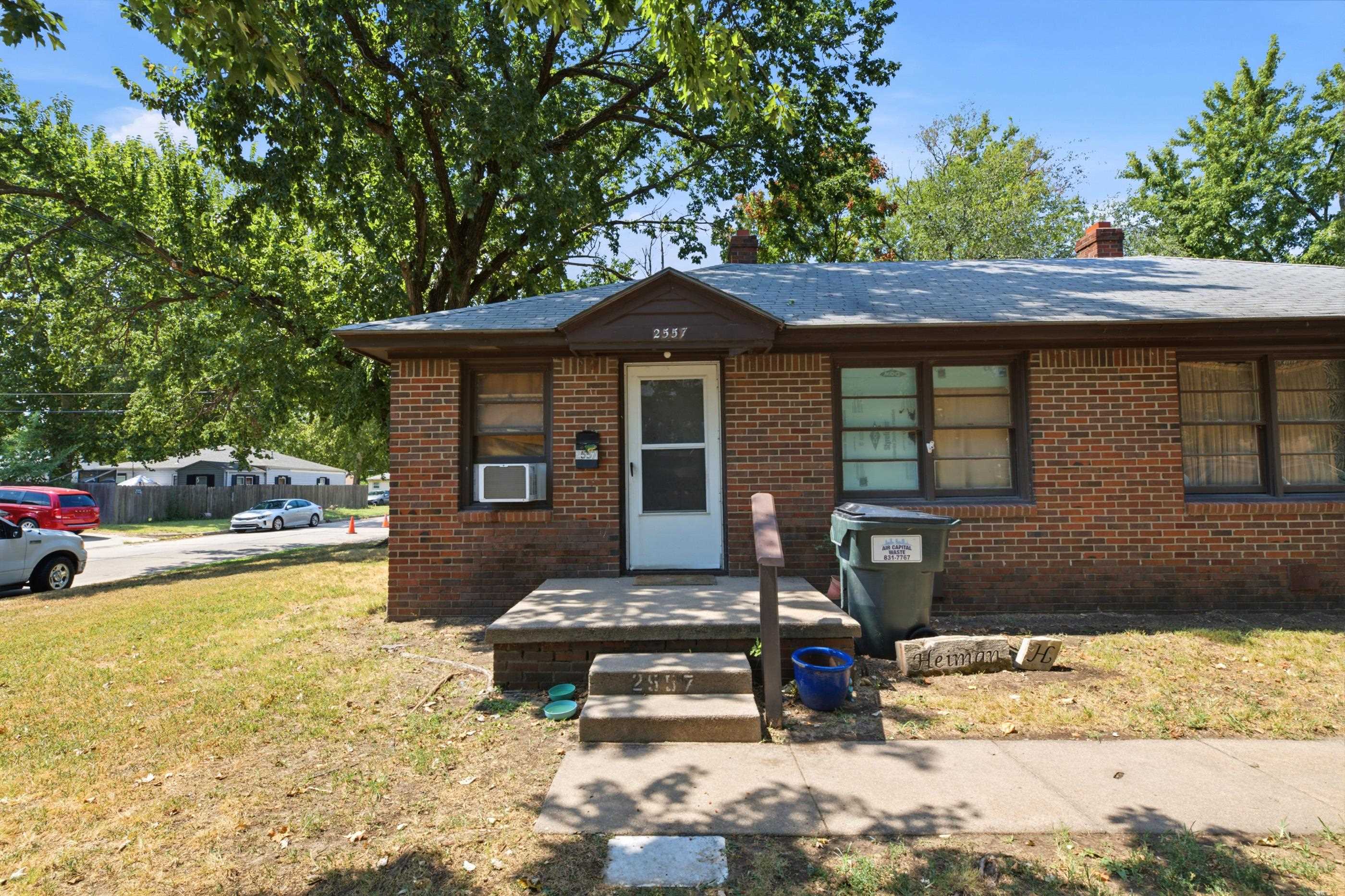 2555 S Ellis Ave, Wichita, KS, 67216