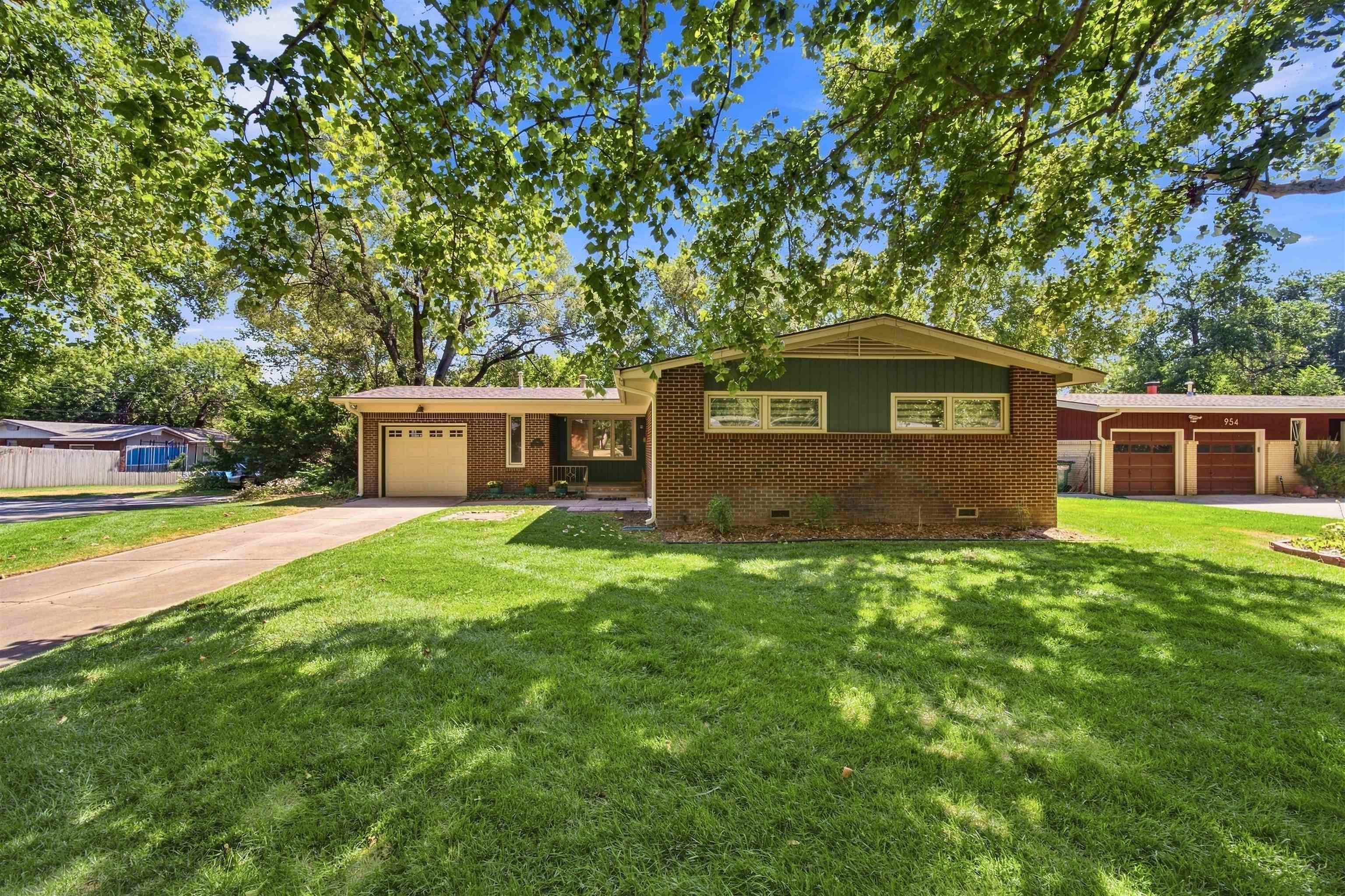960 N Chipper Ln, Wichita