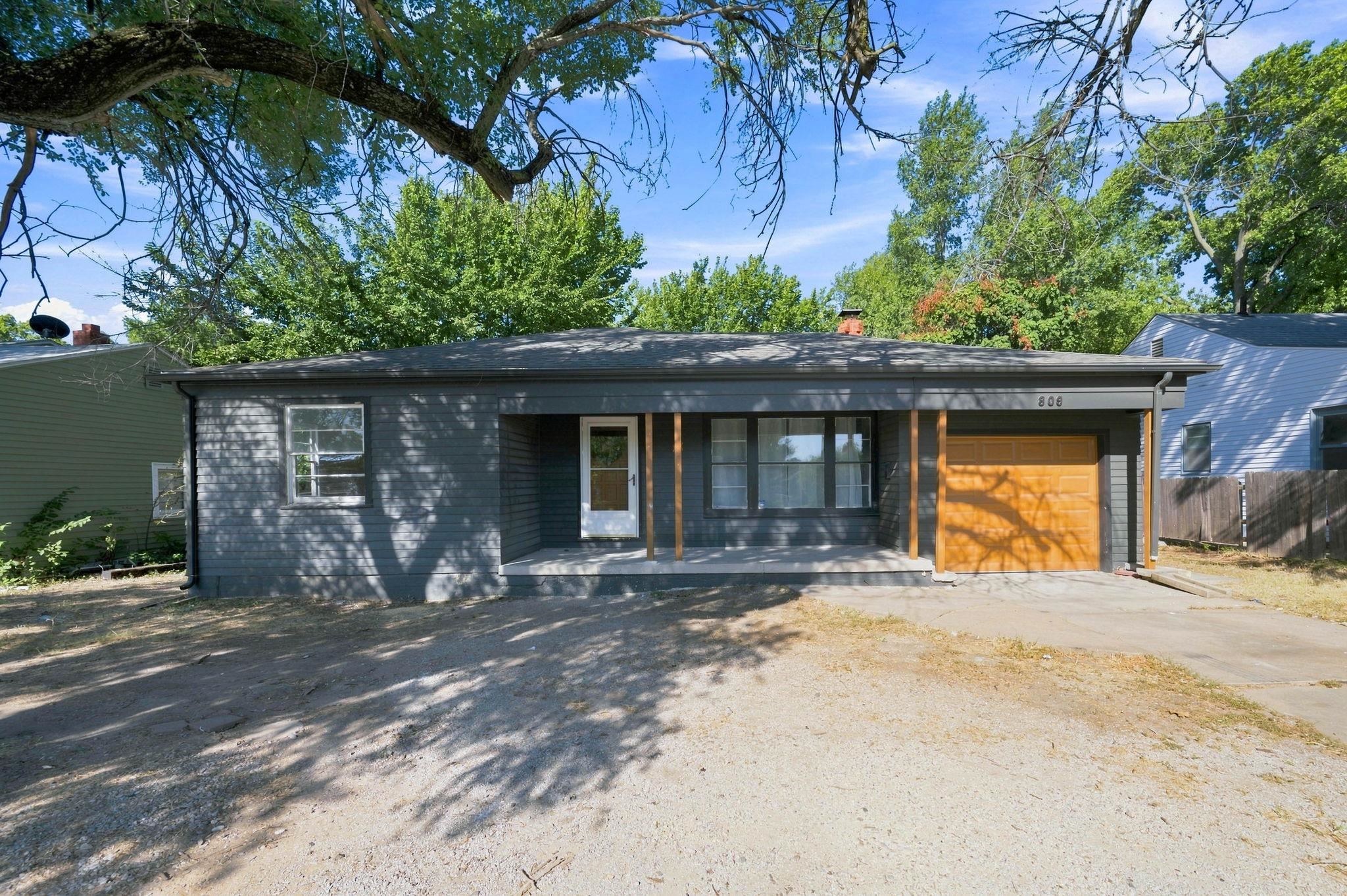 809 N Oliver, Wichita, KS, 67208