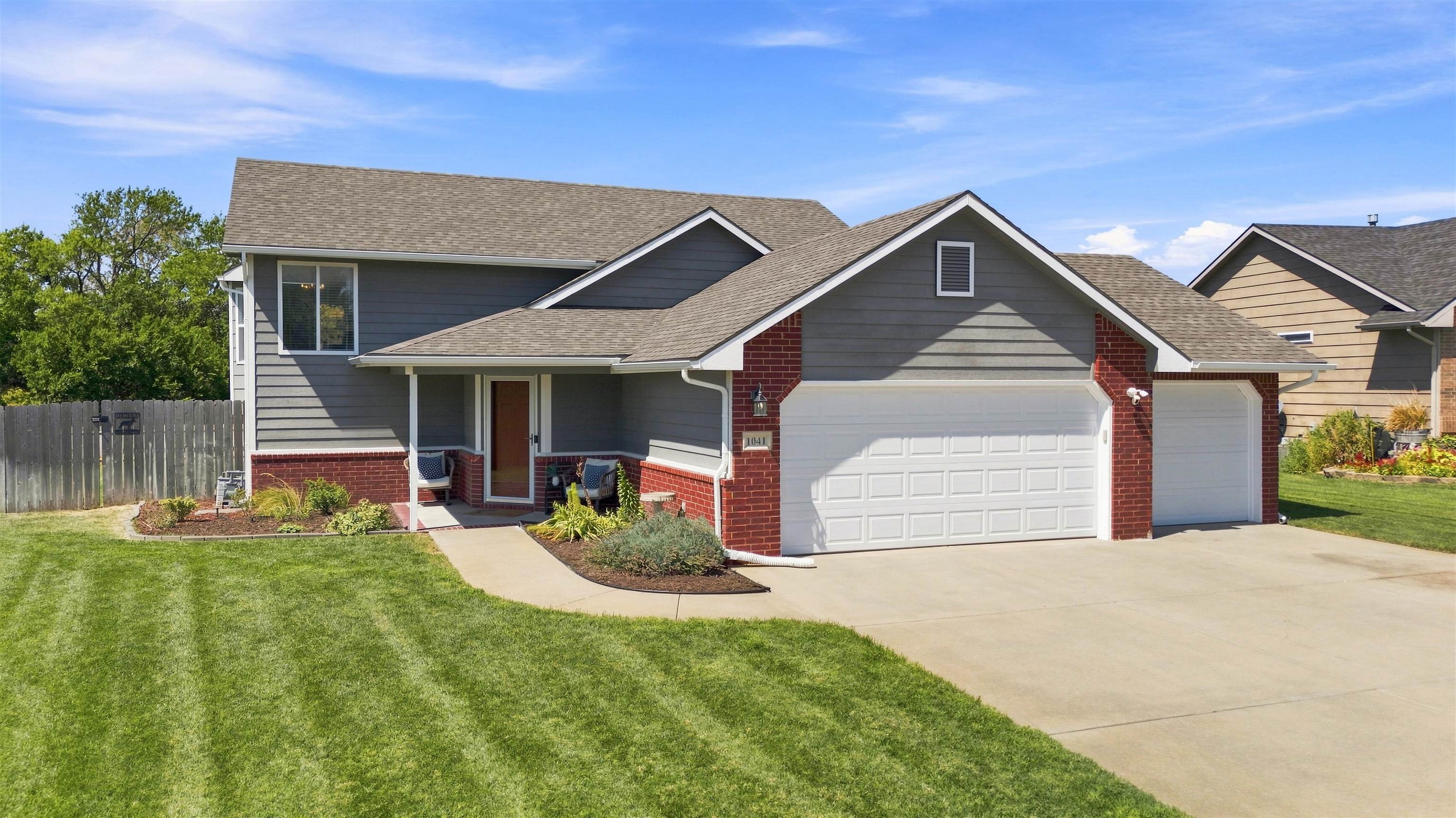 1041 N Meadow Rd, Valley Center