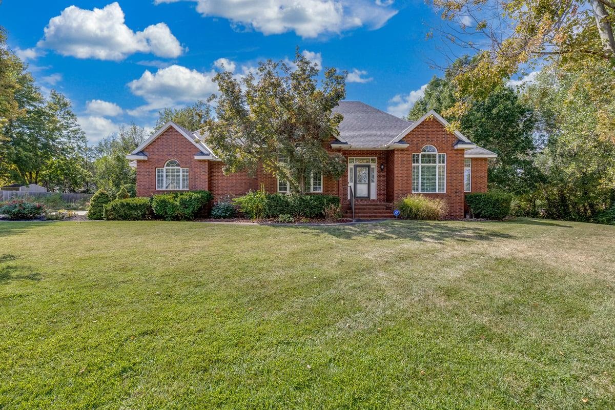3905 Meadow Ridge Ln, Hutchinson