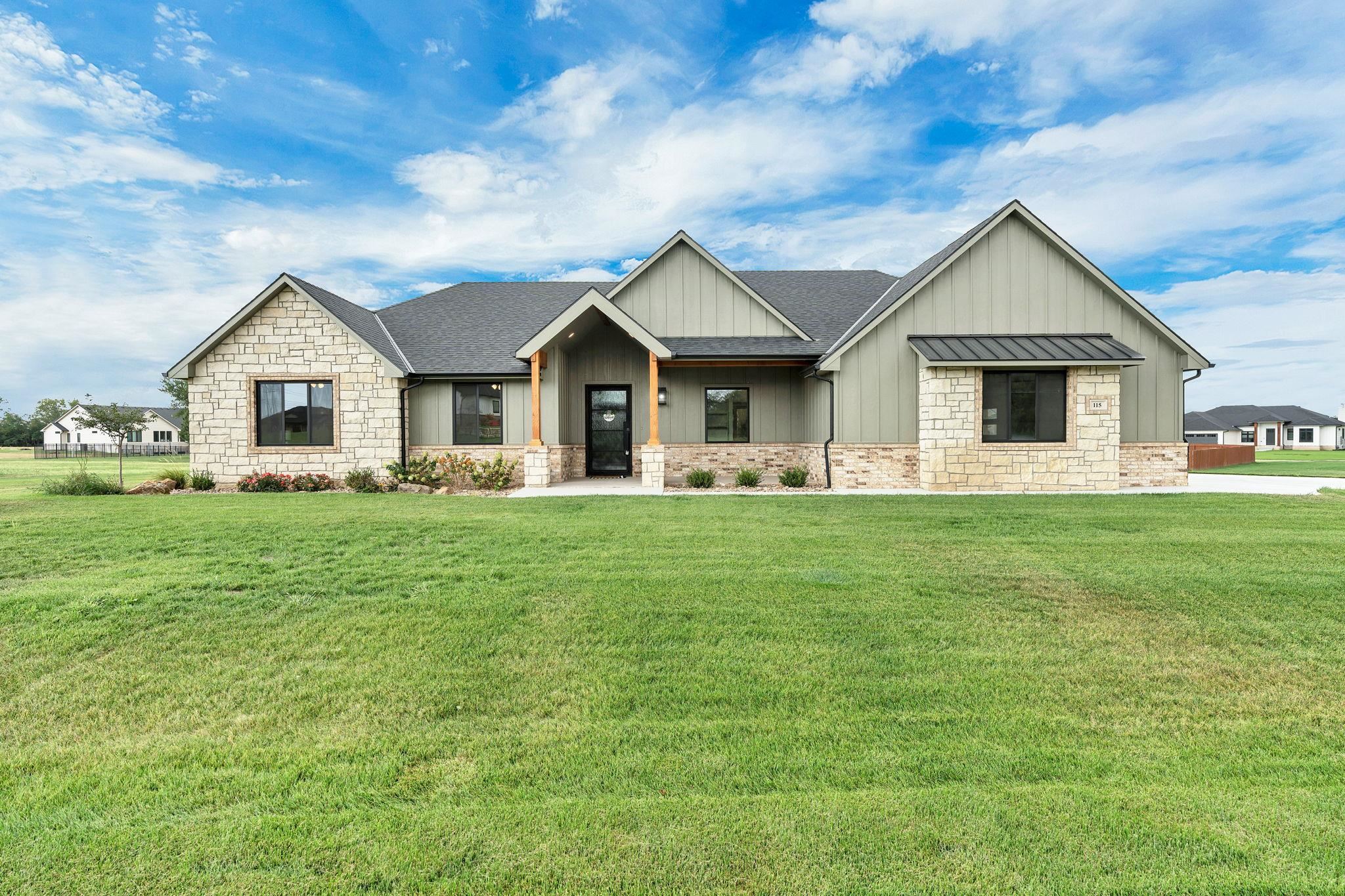 115 N Estes St, Garden Plain