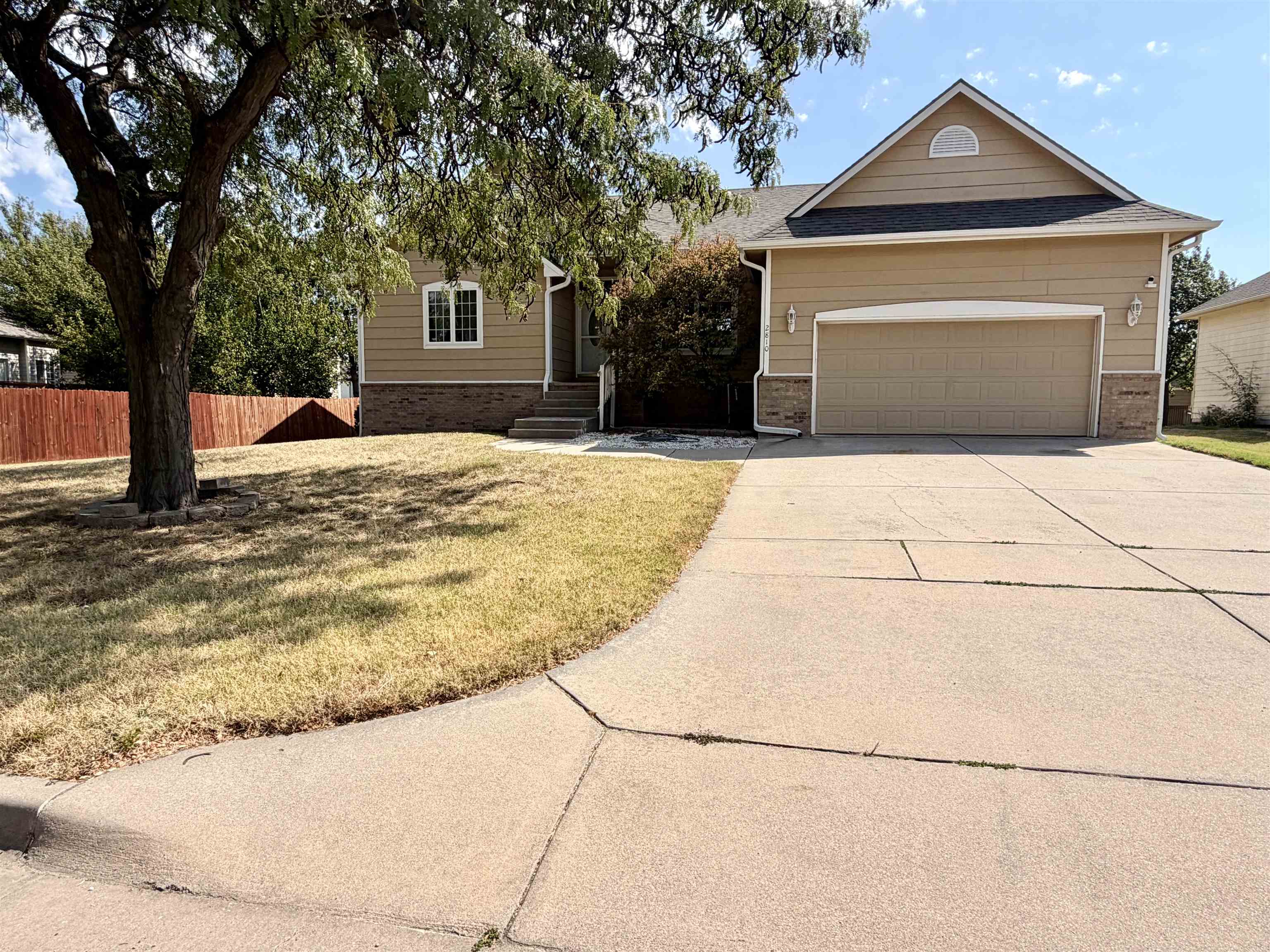 2810 N Beacon Hill Street, Wichita