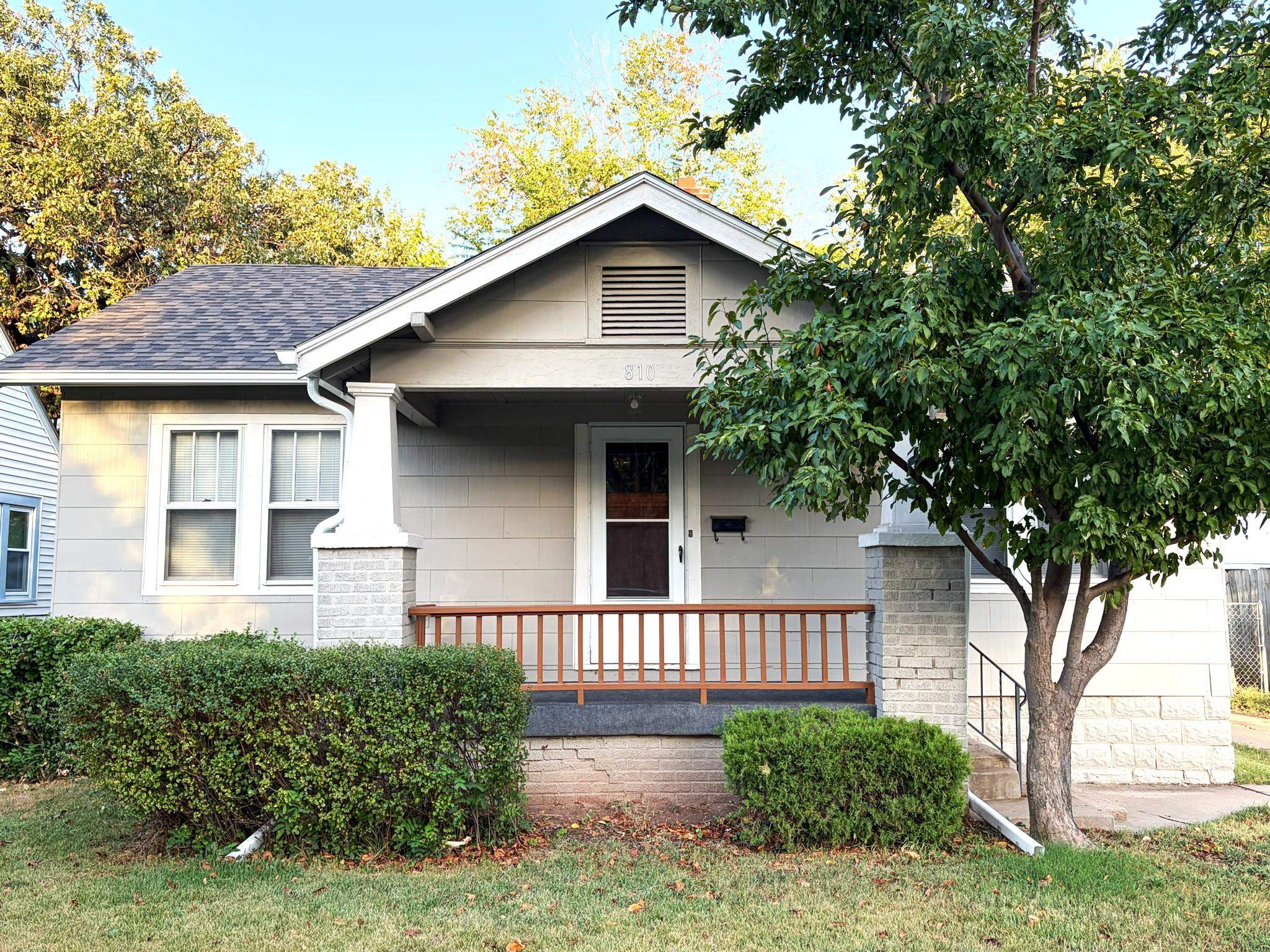 810 S Madison Ave, Wichita