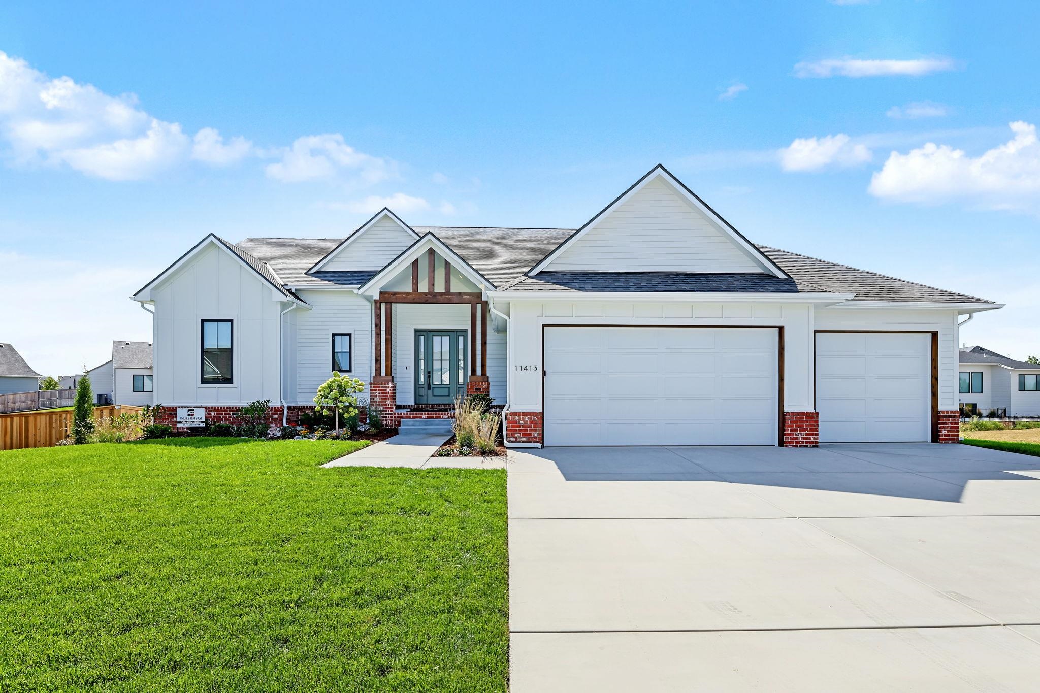 11413 E Winston Circle, Wichita