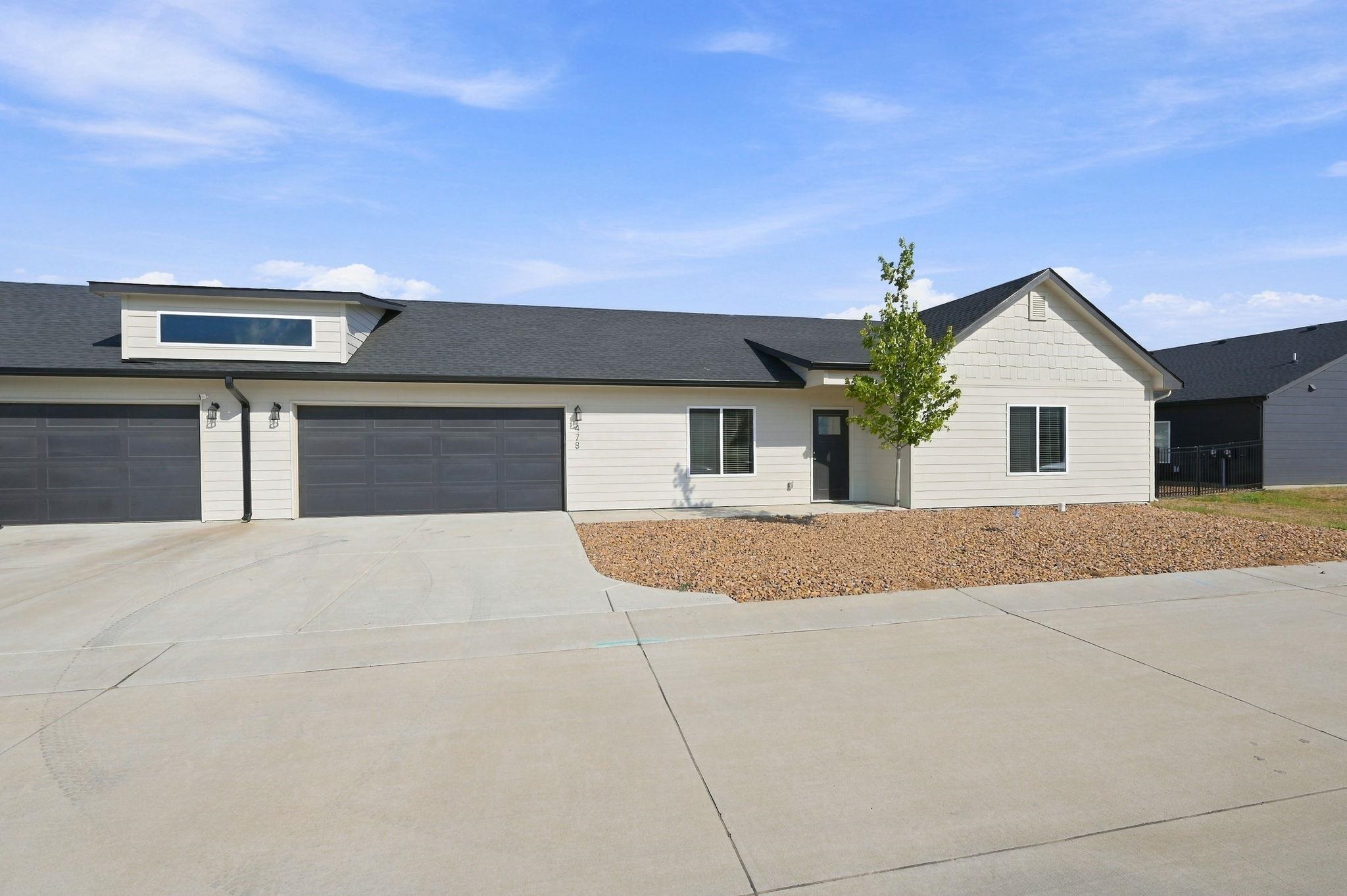 478 E Harper St, Valley Center