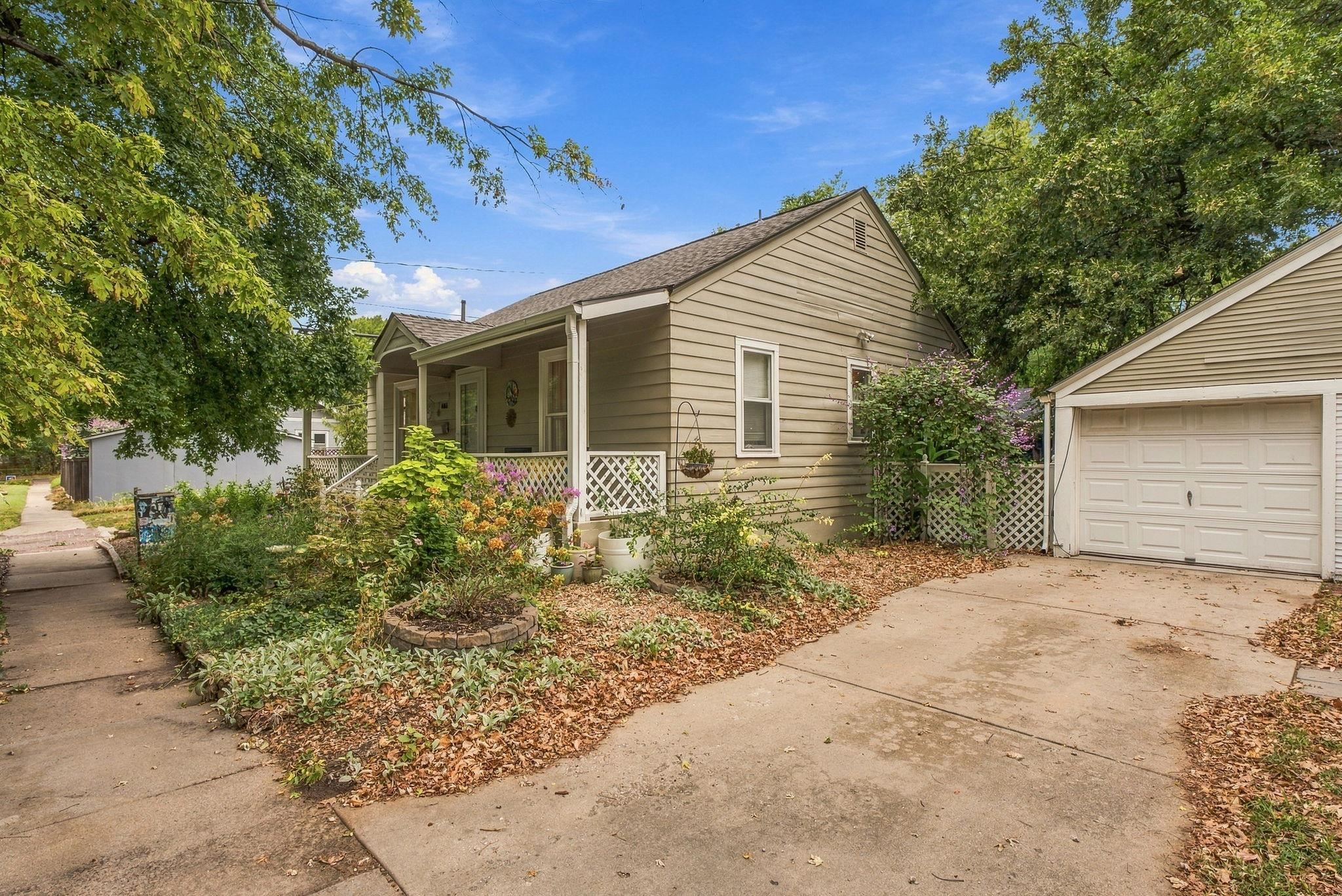 606 W 10th, Wichita