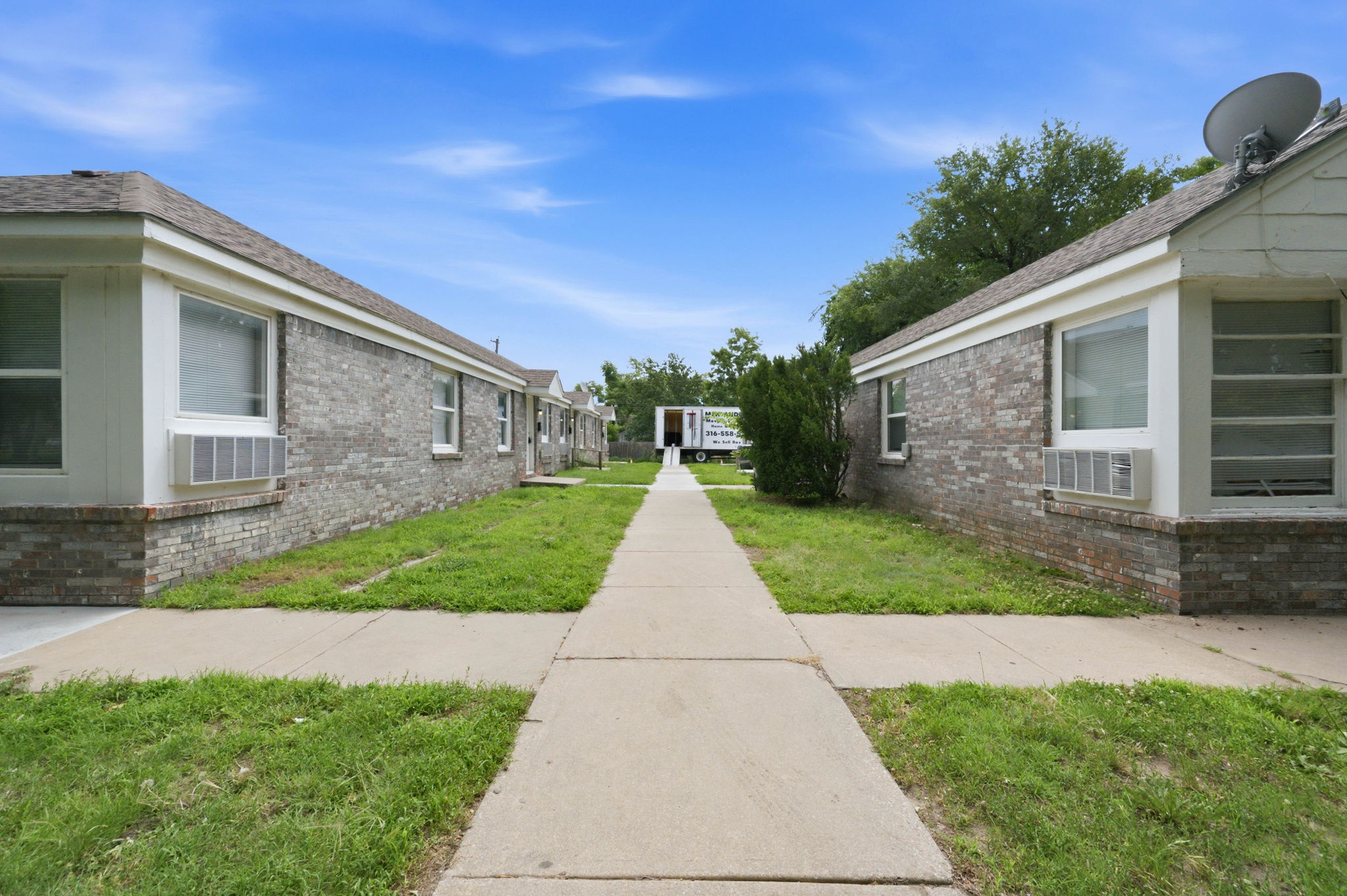 824/828 S Water St, Wichita
