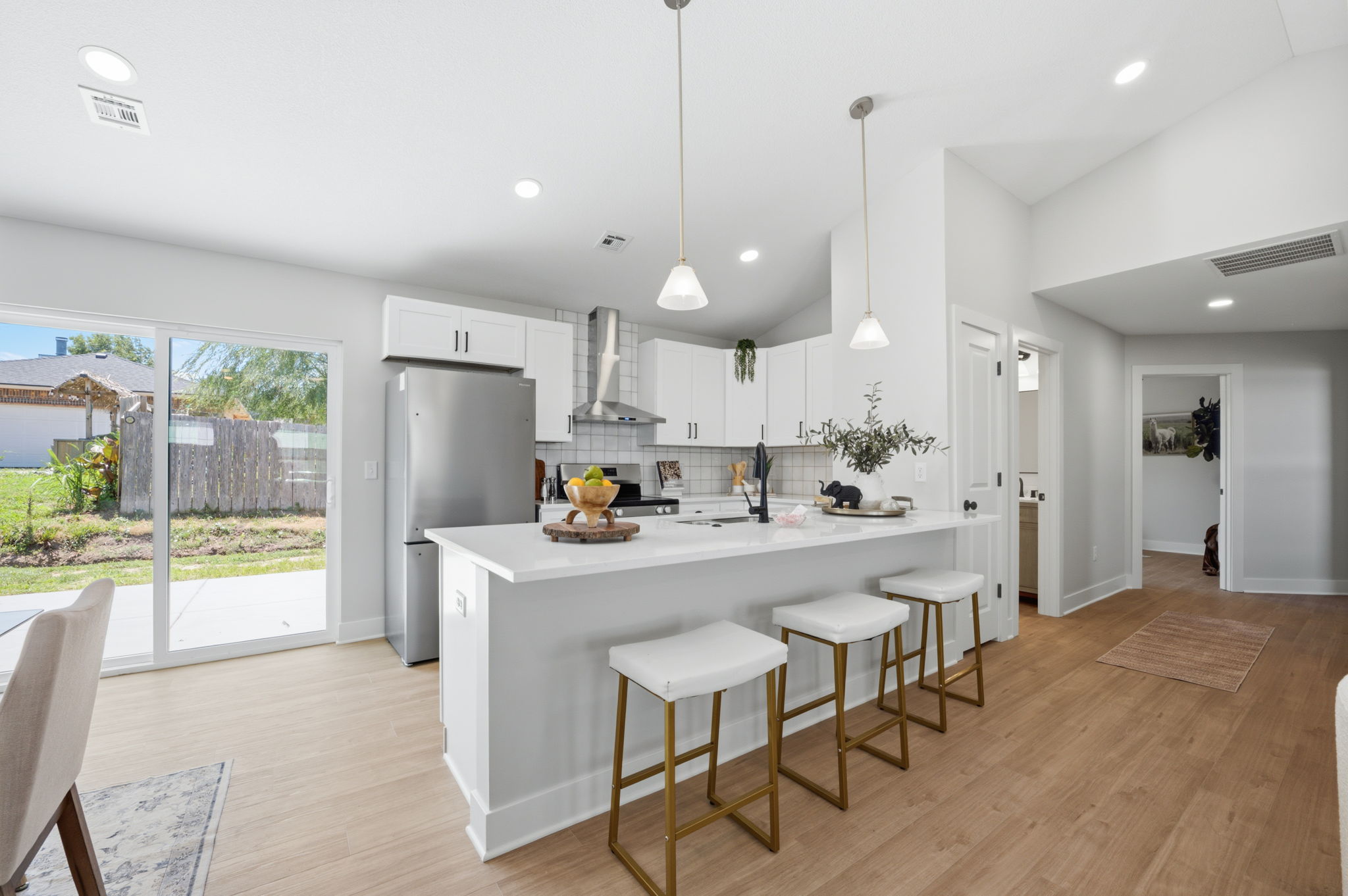 765 N Kansas Ct